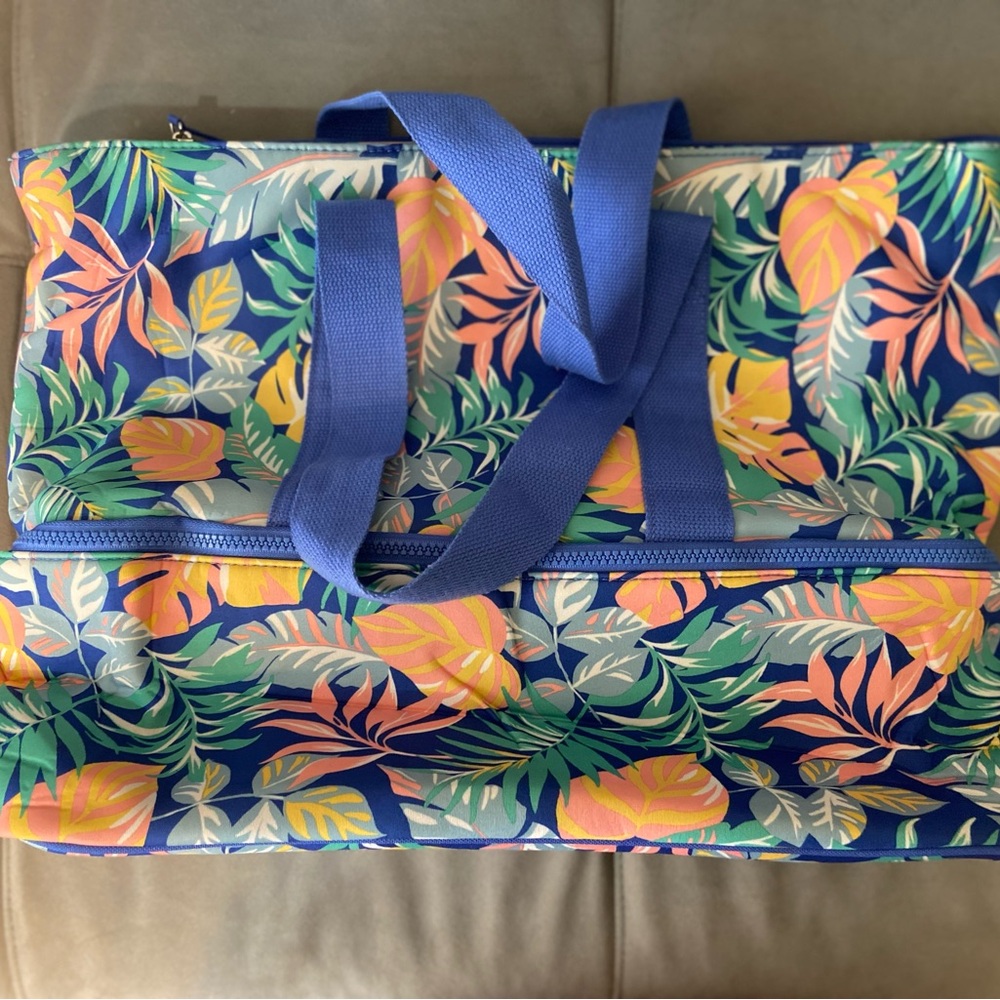 Floral beach bag with cooler